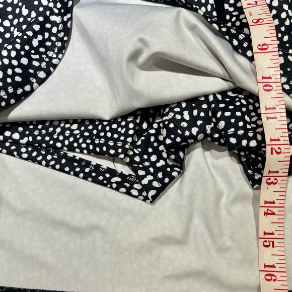 🥳💐RACHEL ZOE Tennis/Sport Skort, shorts under, black/white print Size M - Picture 5 of 6